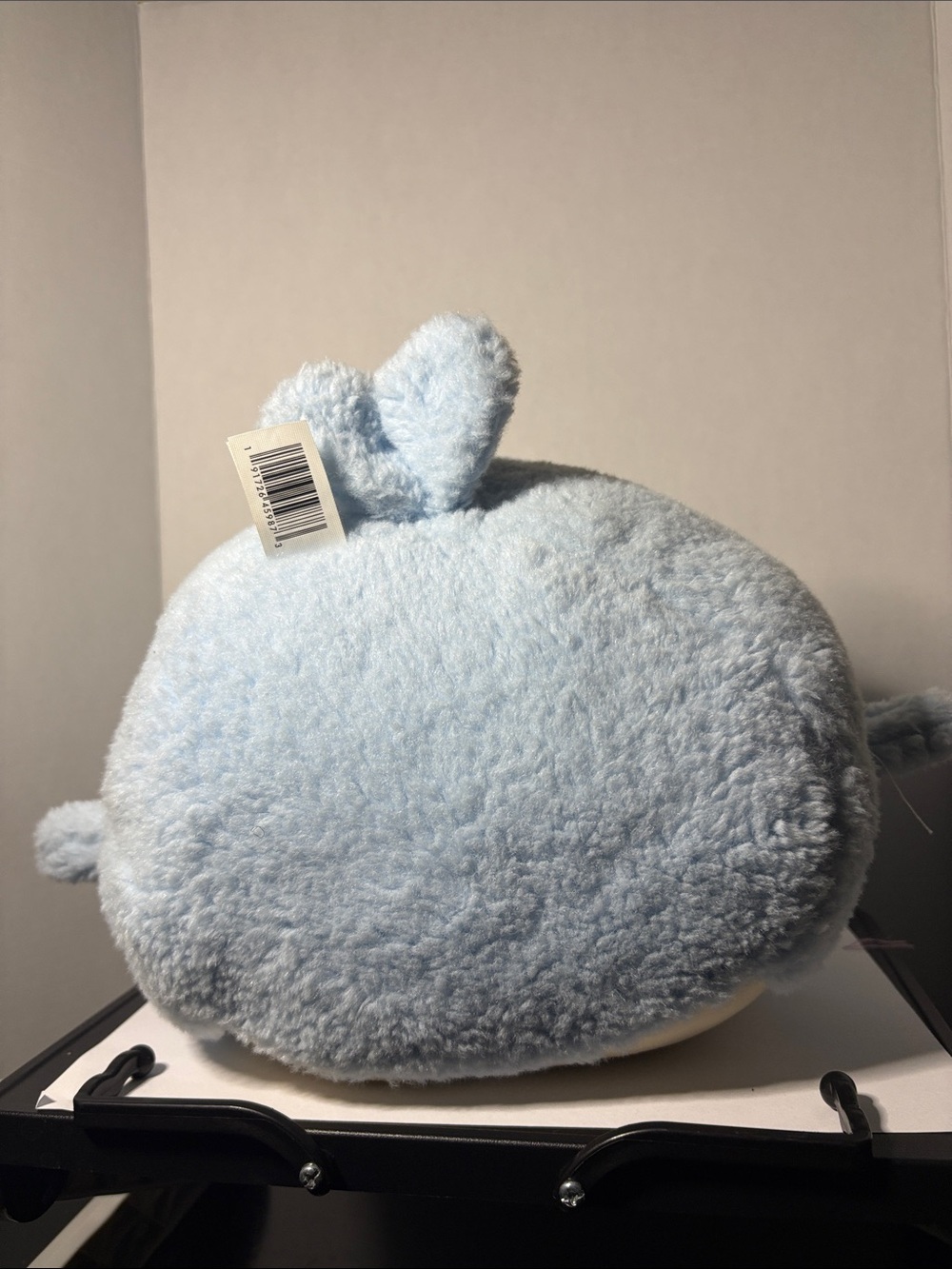 Davie Squishmallow Light Blue Shark Plush with Cream Belly - Picture 4 of 9
